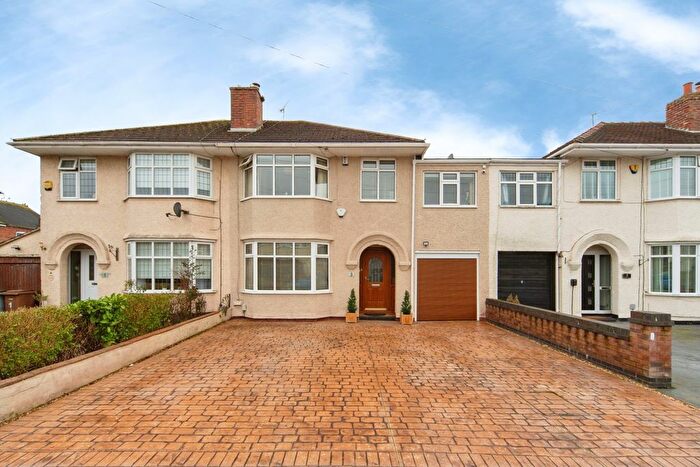 4 Bedroom Semi-Detached House For Sale In Gordon Avenue, Bromborough, Wirral, Merseyside, CH62