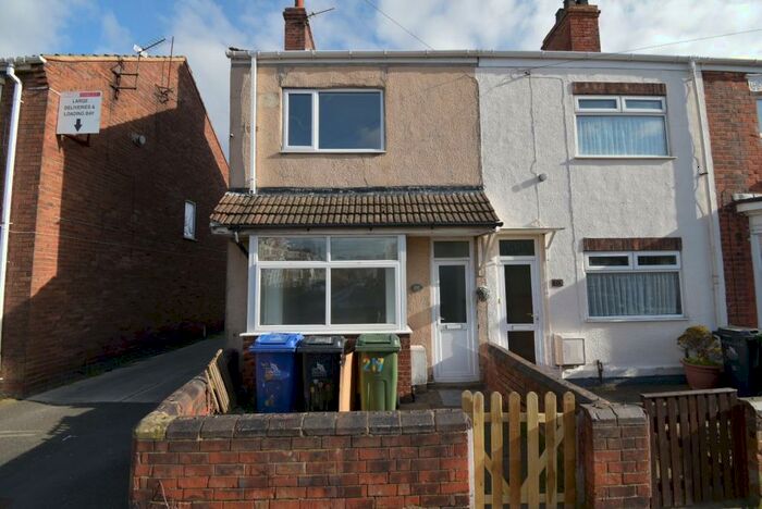 3 Bedroom End Of Terrace House To Rent In Heneage Road, Grimsby, Lincolnshire, DN32