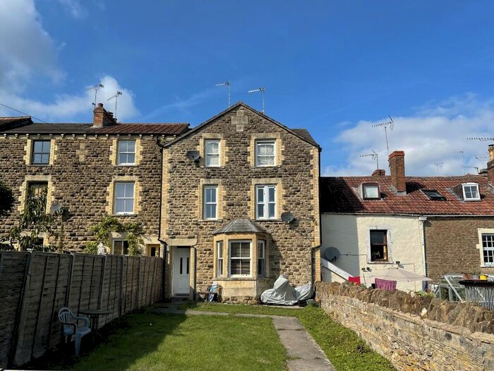 1 Bedroom Flat To Rent In Summer Hill, Frome, Somerset, BA11