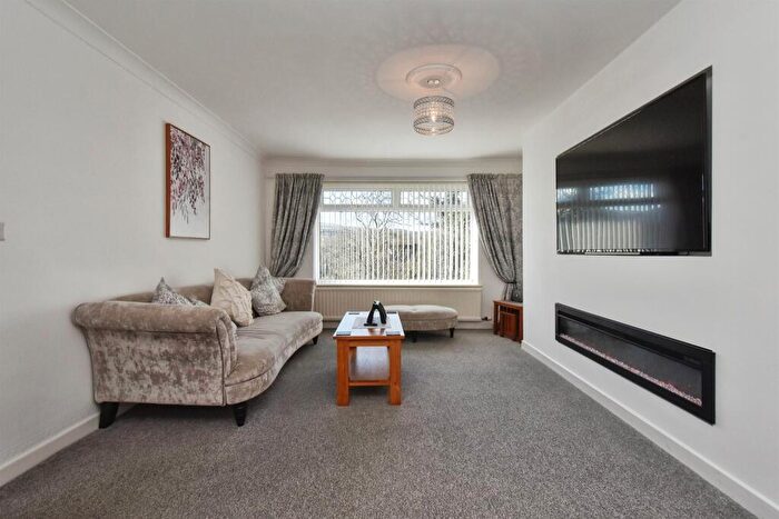 3 Bedroom Detached Bungalow For Sale In Lakeside Gardens, Merthyr Tydfil, CF48