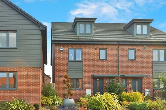 4 Bedroom End Terrace House For Sale In Rambouillet Drive, Whitehouse Park, Milton Keynes, MK8