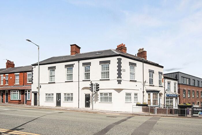 4 Bedroom Semi Detached House For Sale In Beech Lane, Macclesfield, SK10