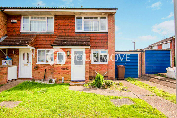 2 Bedroom House To Rent In Clandon Road, Chatham, Kent, ME5