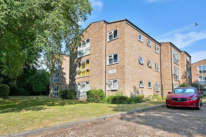 2 Bedroom Flat For Sale In Langwood, Watford, WD17
