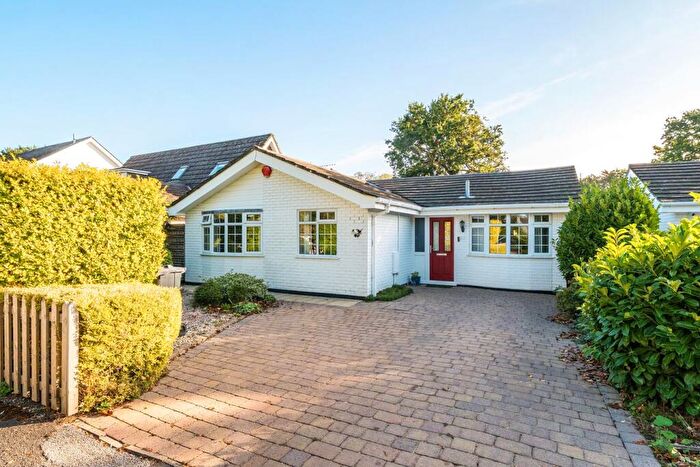 3 Bedroom Bungalow For Sale In Gilpin Hill, Sway, Lymington, SO41