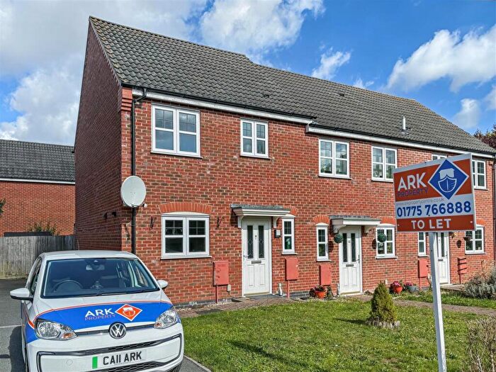 3 Bedroom End Of Terrace House To Rent In Mitchell Drive, Spalding, PE11