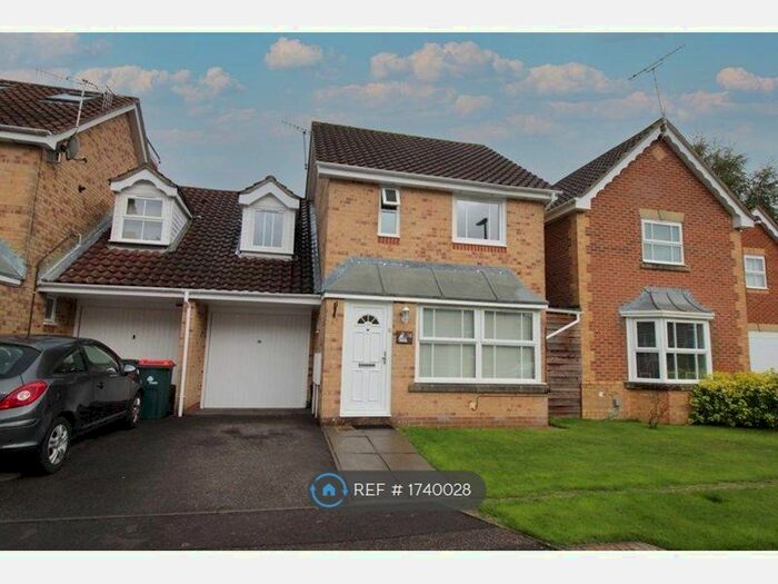 3 Bedroom End Of Terrace House To Rent In Franklin Road, Crawley, RH10