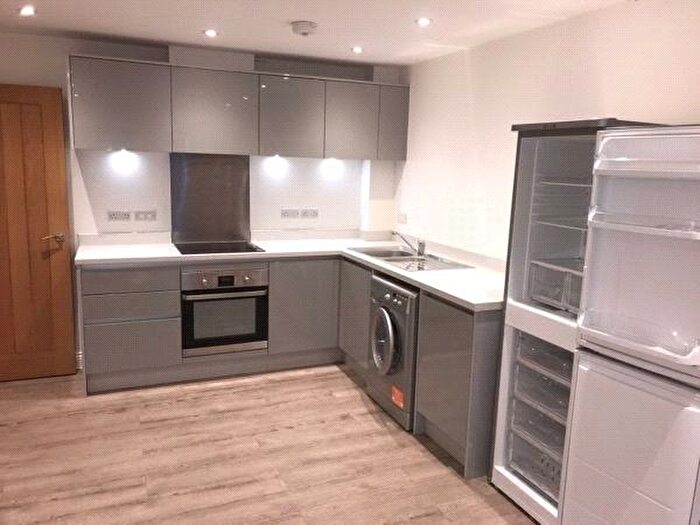 2 Bedroom Flat To Rent In Belmont Place, Borough Road, Salford, M50