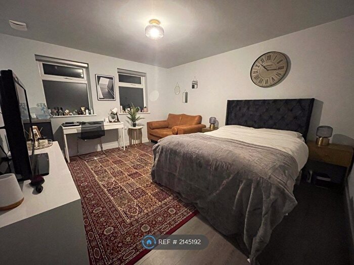 Studio To Rent In Stoughton Road, Guildford, GU2