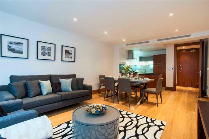 3 Bedroom Flat To Rent In Baker Street, Marylebone, NW1