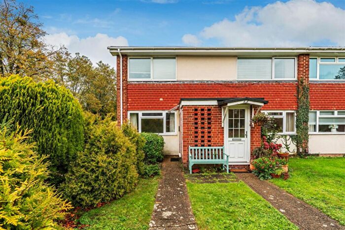 3 Bedroom Maisonette For Sale In Moat Court, Ashtead, KT21