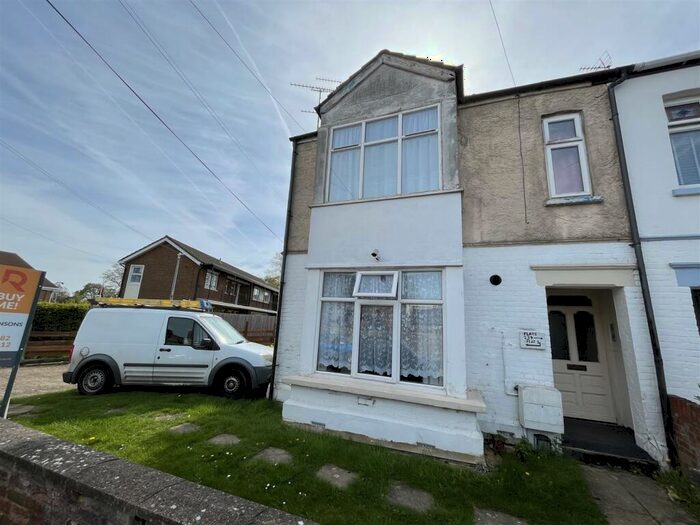 Flat To Rent In Burr Street, Dunstable, LU6