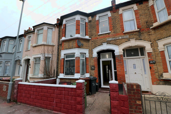 3 Bedroom Terraced House To Rent In St. Awdrys Road, Barking, Essex, IG11