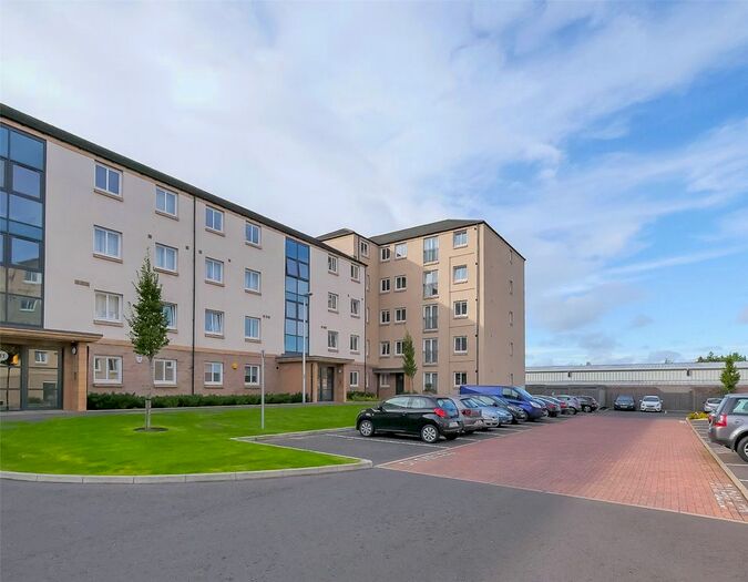 2 Bedroom Flat To Rent In Flaxmill Place, Edinburgh, EH6