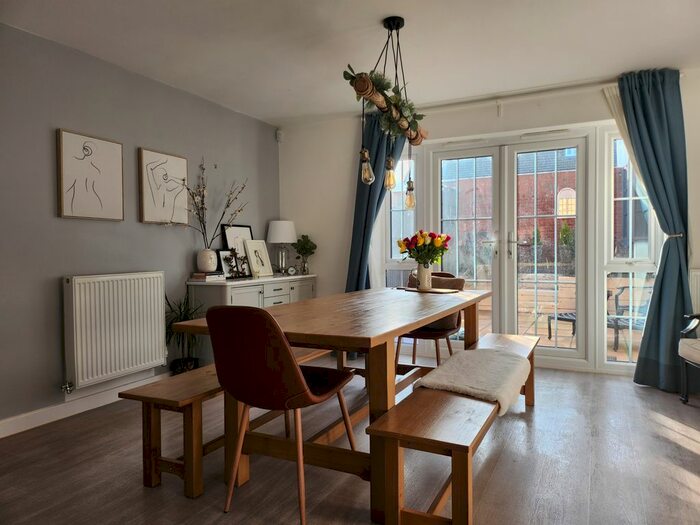 4 Bedroom Town House To Rent In The Avenue, Priors Hall Park, Corby, NN17