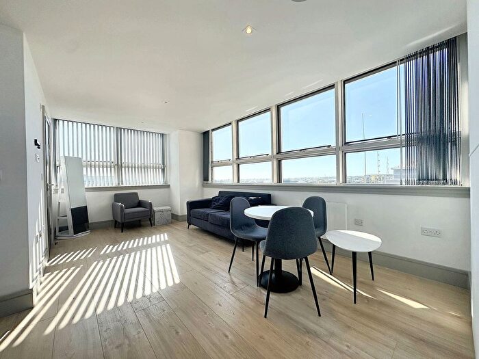 1 Bedroom Flat To Rent In Mercantile House, Market Square, UB8