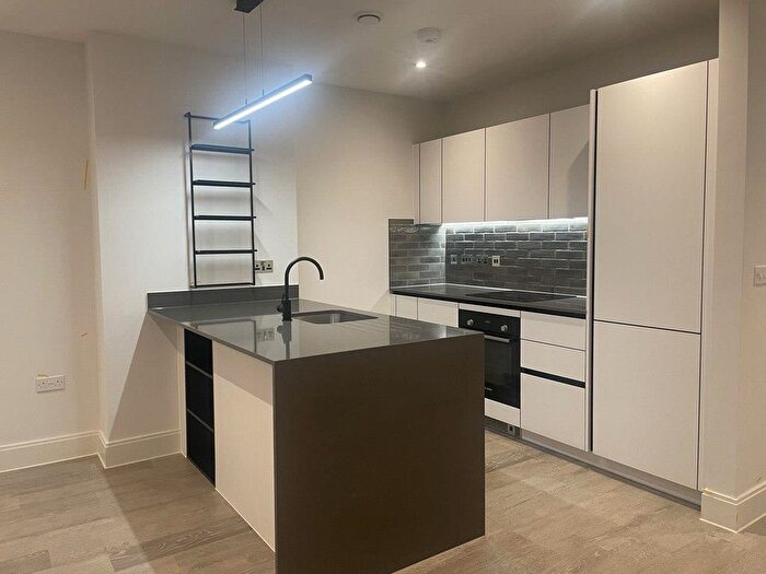 1 Bedroom Flat To Rent In The Factory, Memorial Avenue, Slough, SL1