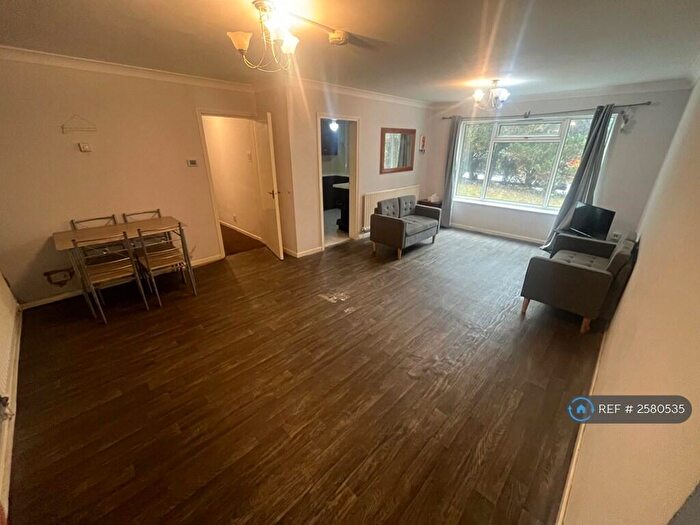 2 Bedroom Flat To Rent In Old Abbey Gardens, Birmingham, B17