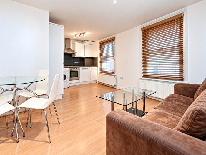1 Bedroom Apartment To Rent In Fortune Green Road, West Hampstead, London, NW6
