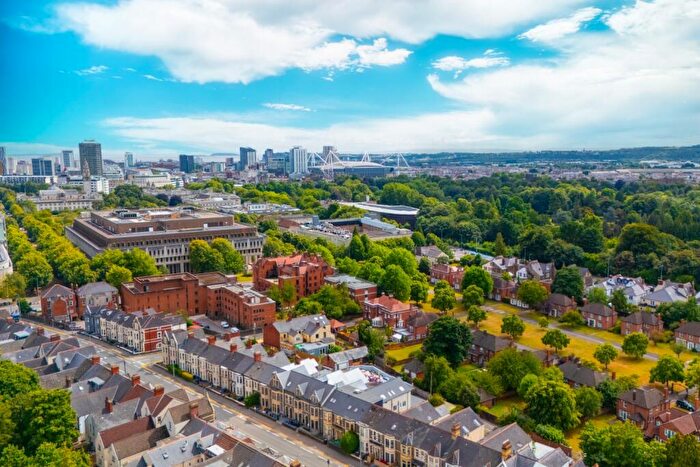 6 Bedroom Terraced House For Sale In Colum Road, Cathays, CF10