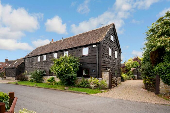 4 Bedroom Barn Conversion For Sale In Manor Farm Broughton Hackett Worcester, Worcestershire, WR7
