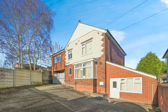 5 Bedroom Detached House For Sale In Hollywell Avenue, Codnor, Ripley, DE5