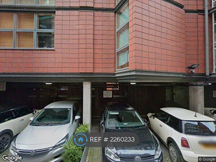 2 Bedroom Flat To Rent In Manchester, Manchester, M4