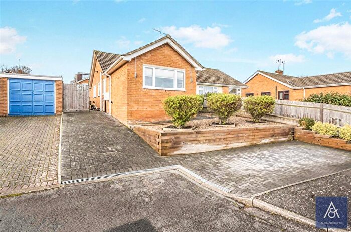 3 Bedroom Bungalow For Sale In Westminster Close, Brackley, Northamptonshire, NN13