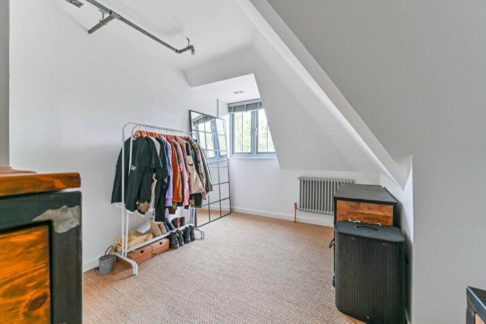 2 Bedroom Flat For Sale In Sydenham Hill, Sydenham, London, SE26