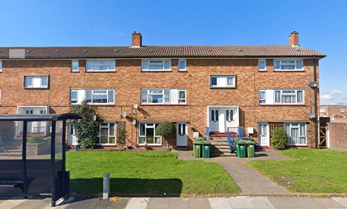 3 Bedroom Flat To Rent In Clare Road, Stanwell, TW19