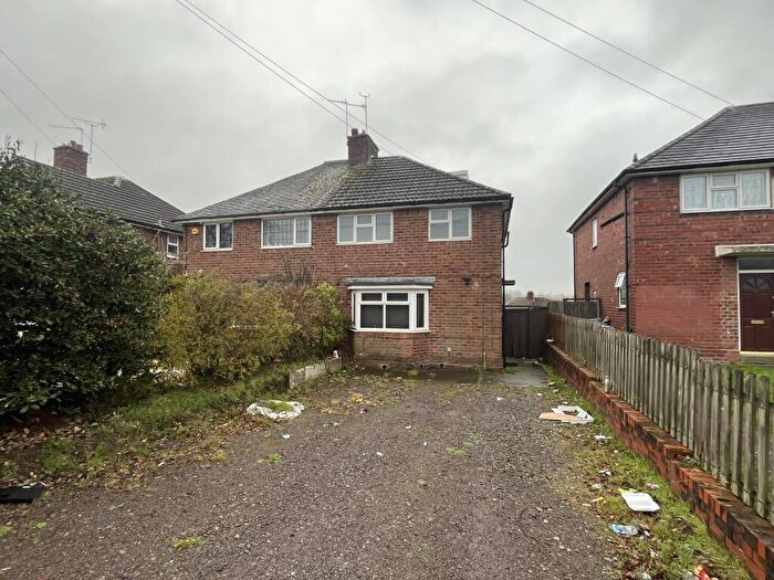 3 Bedroom Semi Detached House For Sale In Beverley Road, West Bromwich, West Midlands, B71