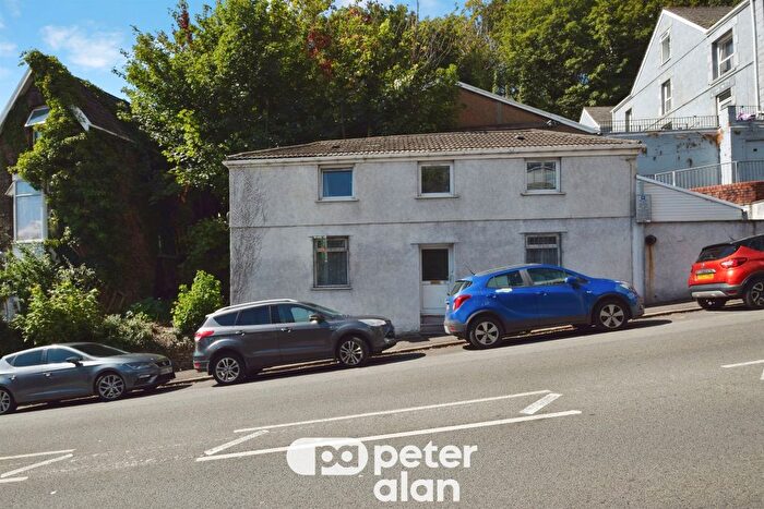 3 Bedroom Link Detached House For Sale In Mount Pleasant, Swansea, SA1