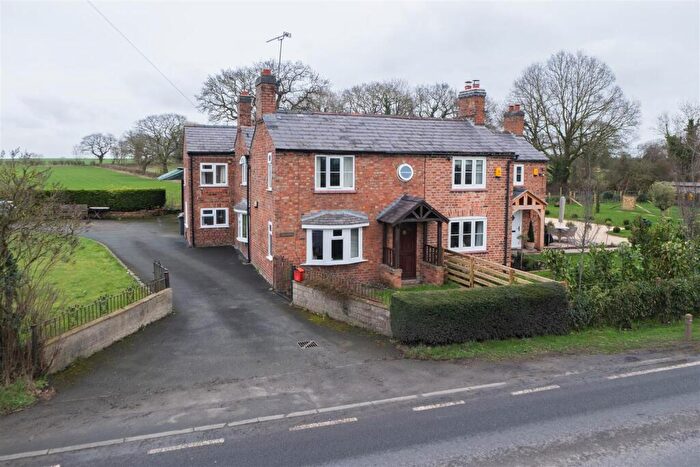 3 Bedroom Semi Detached House For Sale In Chester Road, Alpraham, CW6