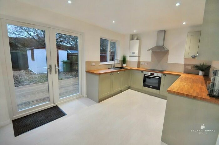 3 Bedroom End Of Terrace House To Rent In Leveller Row, Billericay, CM12