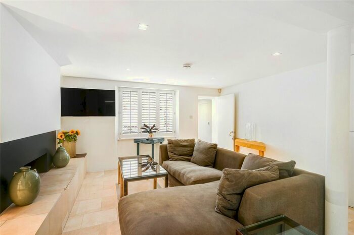 4 Bedroom End Of Terrace House To Rent In Pelham Street, South Kensington, London, SW7