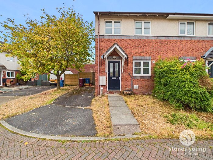 2 Bedroom Property For Sale In Laneshaw Close, Darwen, BB3