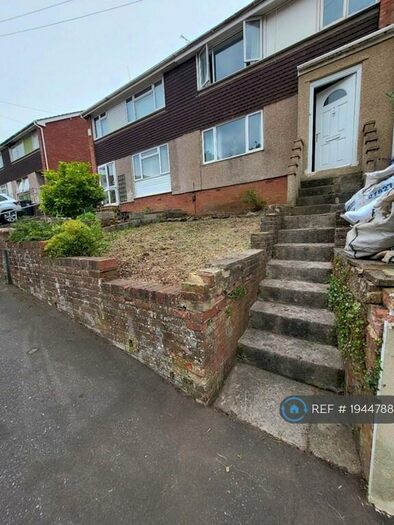 3 Bedroom Terraced House To Rent In Nibletts Hill, Bristol, BS5