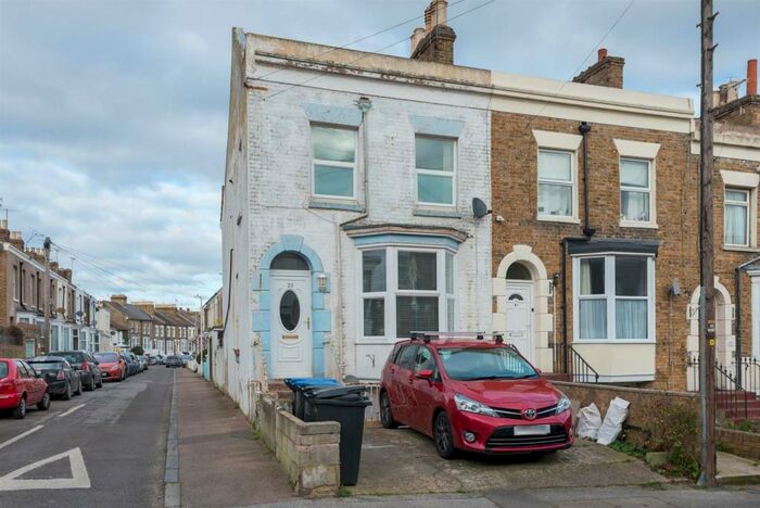 1 Bedroom Flat To Rent In Vale Road, Ramsgate, CT11