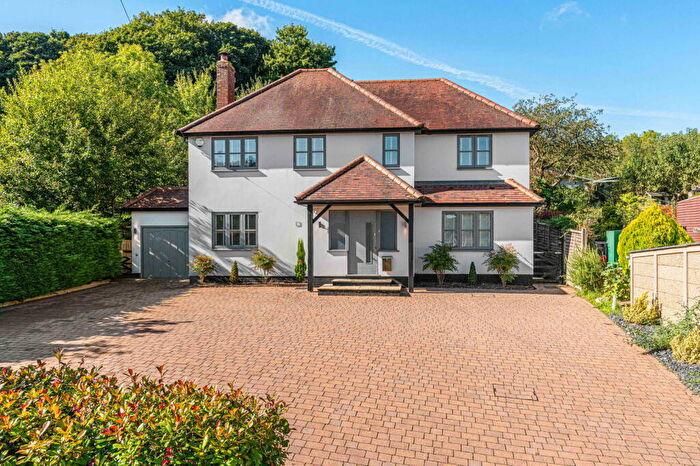 4 Bedroom Detached House For Sale In High Road, Waterford, Hertford, SG14