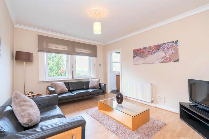 3 Bedroom Flat To Rent In / St. Johns Road, Edinburgh, EH12