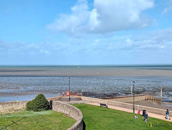 2 Bedroom Apartment For Sale In St. Thomas Street, Ryde, PO33