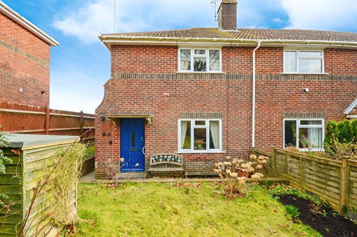 3 Bedroom End Of Terrace House For Sale In The Hollows, Wilton, Salisbury, SP2