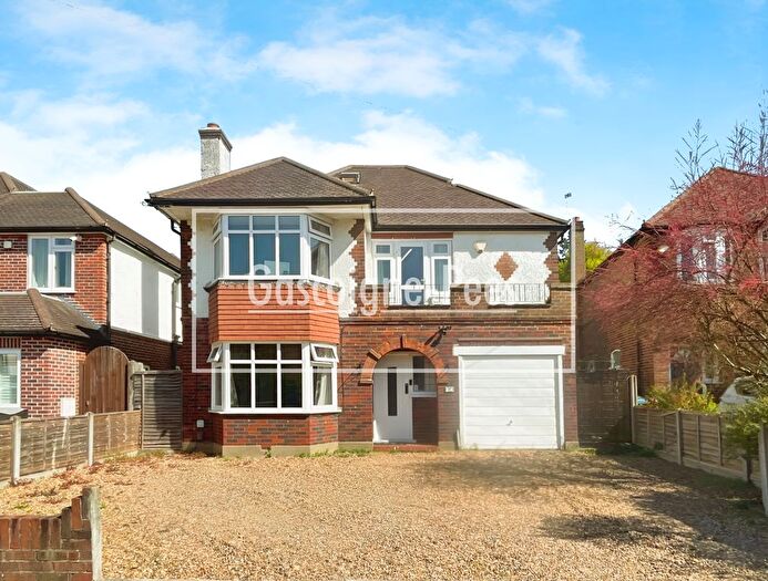 4 Bedroom Detached House To Rent In Medina Avenue, Esher, KT10