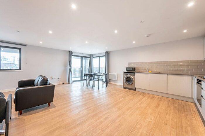 3 Bedroom Flat To Rent In London Road, Wembley, HA9