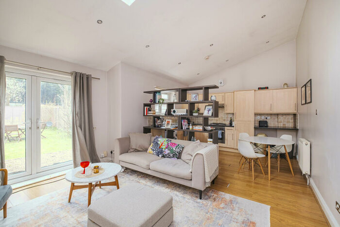 2 Bedroom Apartment To Rent In Church Rise, Forest Hill, SE23