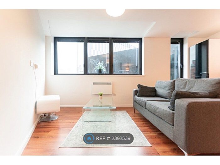 2 Bedroom Flat To Rent In Mann Island, Liverpool, L3