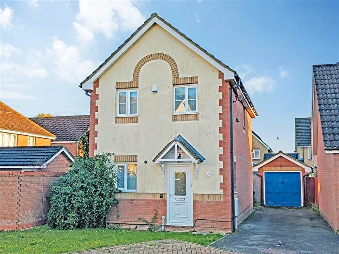 3 Bedroom Detached House For Sale In Butterside Road, Kingsnorth, Ashford, TN23