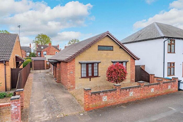 3 Bedroom Detached Bungalow For Sale In , Neale Avenue, Kettering, NN16