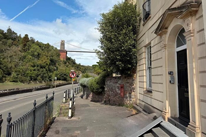 2 Bedroom Flat To Rent In Hotwell Road, Bristol, BS8