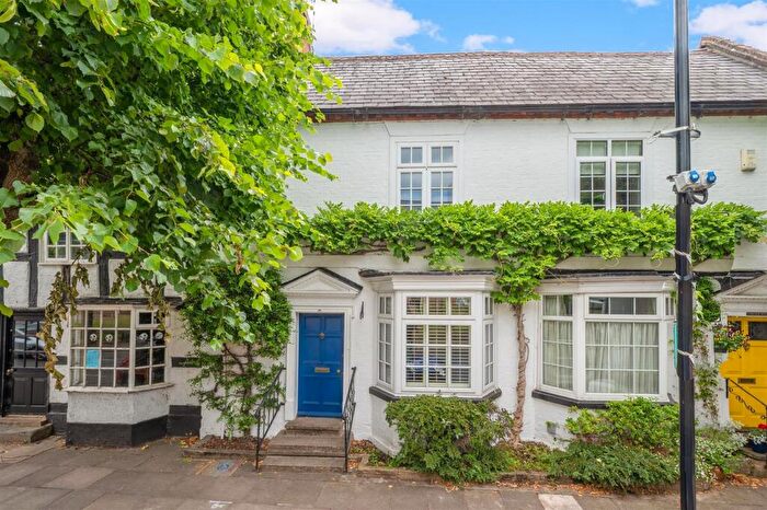 3 Bedroom Terraced House To Rent In High Street, Henley-In-Arden, B95